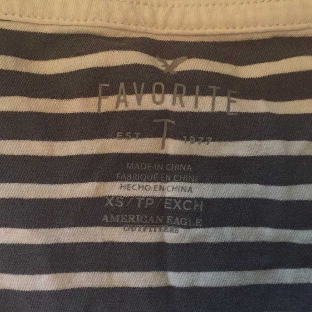 American eagle favorite T - Picture 2 of 3